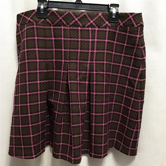Skirt pleated 17” waist - Picture 1 of 4